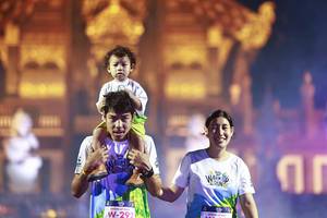 BIB: 292
                            <button type="button" onclick="openModal(22343548)" class="btn btn-primary btn-sm float-right btn-popup" data-toggle="modal" data-target=".modal-high-quality">
                        <i class="fas fa-shopping-cart"></i> Add to Cart
                    </button>
                                            <button type="button" onclick="isThisMe(22343548, true)" class="btn btn-success btn-sm float-right btn-popup btn-isme hidden" data-toggle="tooltip" data-placement="bottom" title="นี่คือรูปของคุณใช่ไหม คลิกที่นี่เพื่อเอาเข้าอัลบั้ม">
                        <i class="fas fa-plus"></i> Add to album
                    </button>
                    <button type="button" onclick="isThisMe(22343548, false)" class="btn btn-warning btn-sm float-right btn-popup btn-isnotme hidden">
                        <i class="fas fa-ban"></i> Remove from album
                    </button>